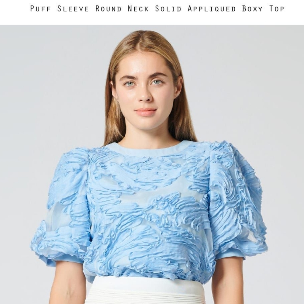 Gracia Puff Sleeve Round Neck Top